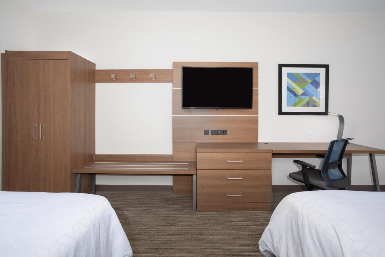 Holiday Inn Express & Suites - Goodland I-70, An Ihg Hotel Extérieur photo